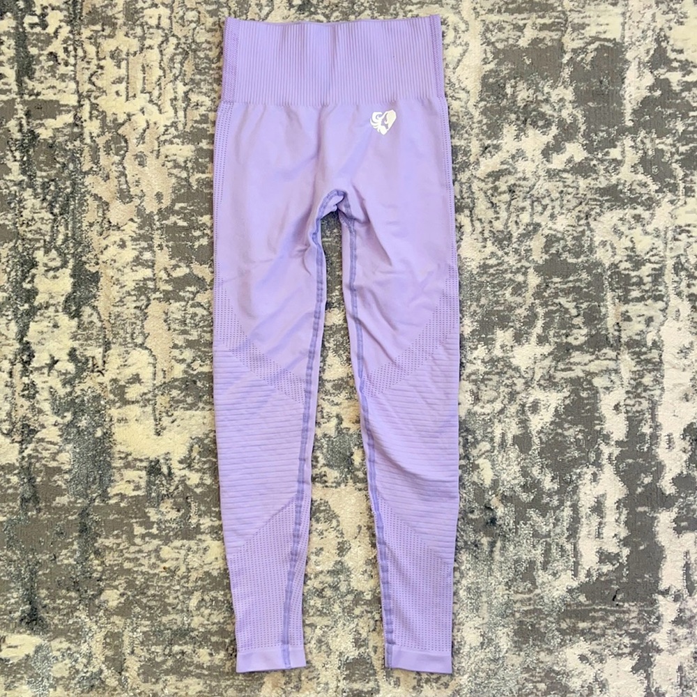 Women’s Best purple leggings